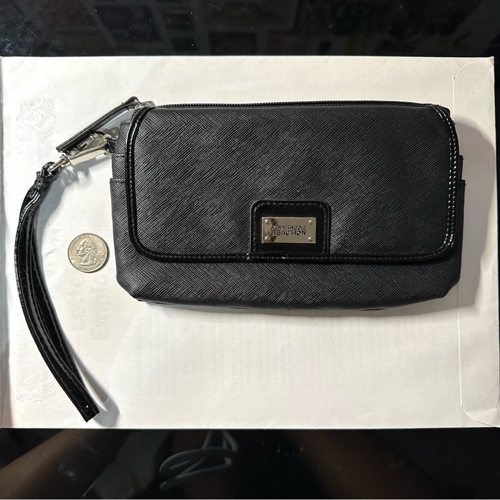 Kenneth Cole Wristlet Clutch Bag